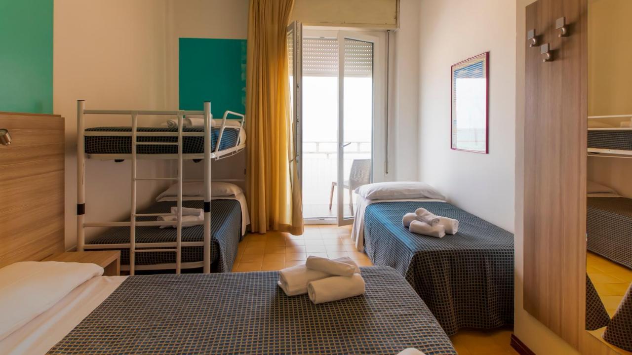 Hotel President'S بيزارو المظهر الخارجي الصورة