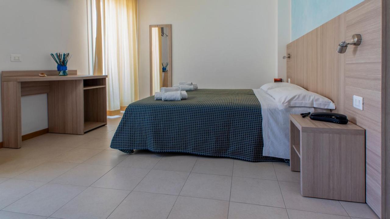 Hotel President'S بيزارو المظهر الخارجي الصورة
