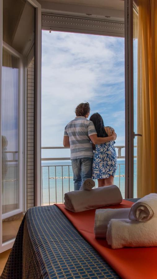 Hotel President'S بيزارو المظهر الخارجي الصورة
