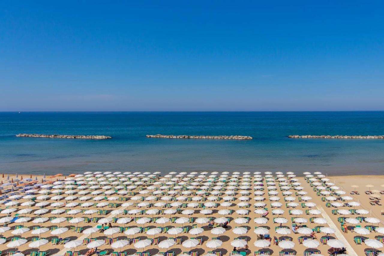 Hotel President'S بيزارو المظهر الخارجي الصورة