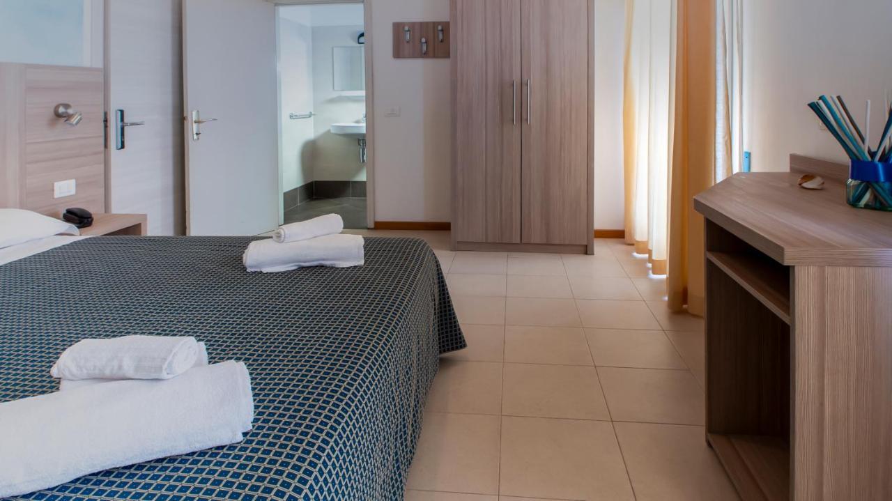 Hotel President'S بيزارو المظهر الخارجي الصورة