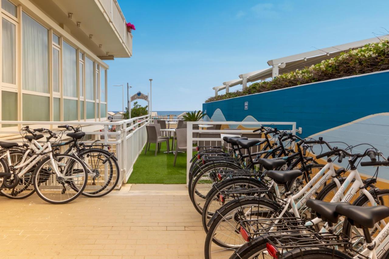 Hotel President'S بيزارو المظهر الخارجي الصورة